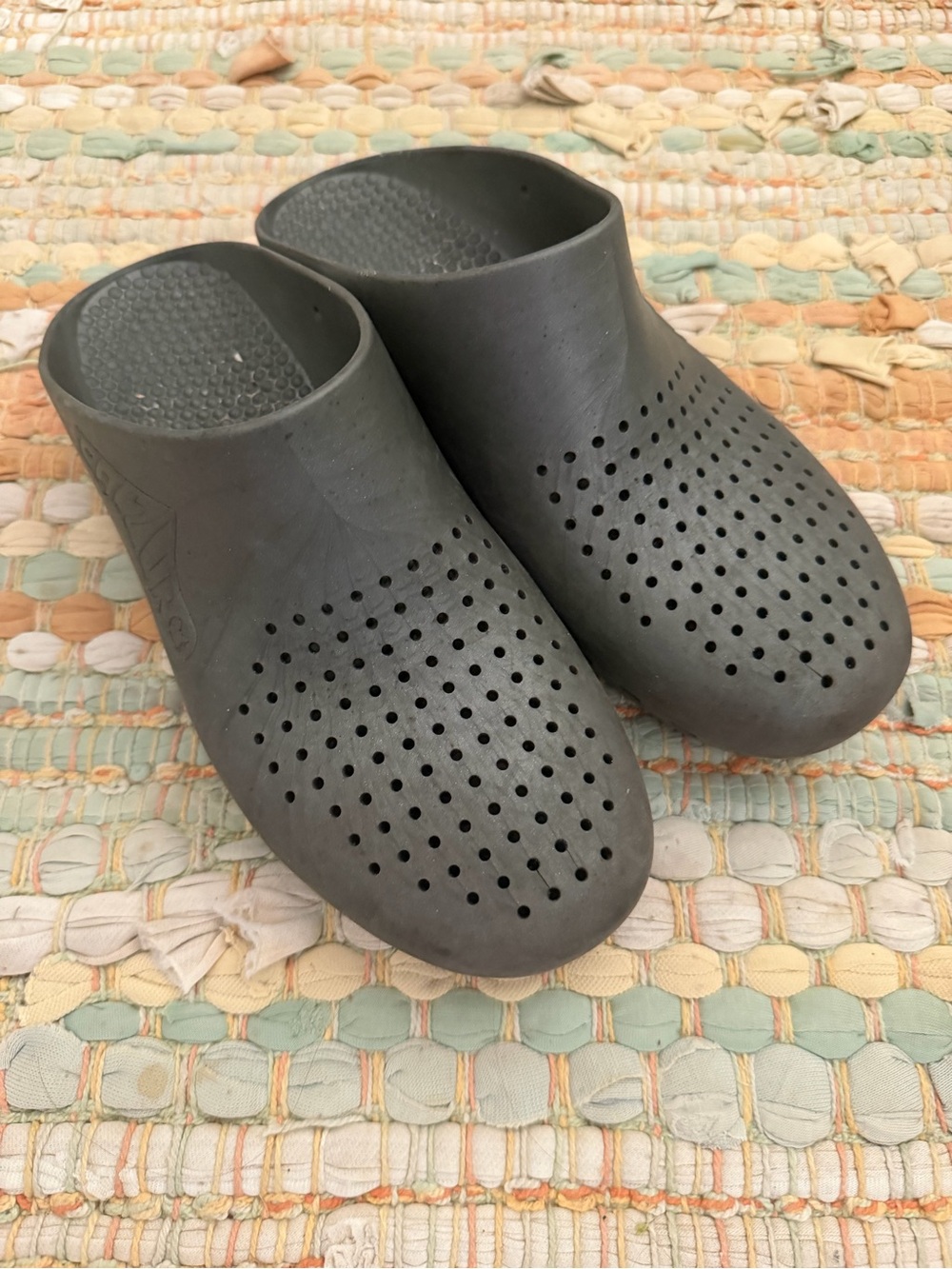 CALZURO grey clogs size 39-40